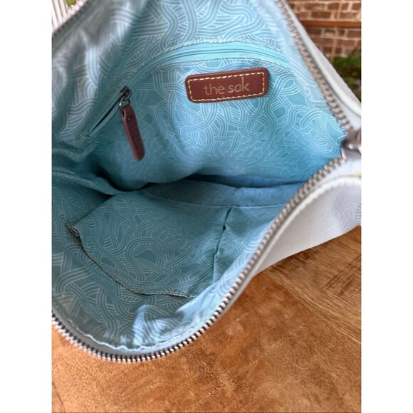 The Sak Leather Crossbody Bag Ice Grey Adjustable Strap Shoulder Purse - Picture 4 of 8